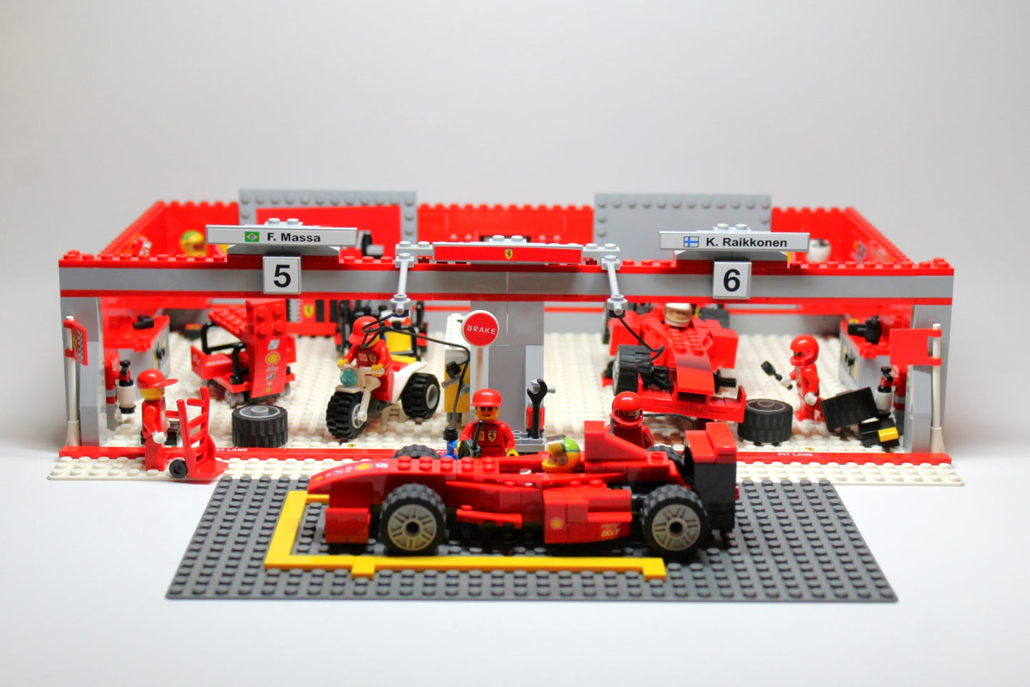 LEGO Racers: Ferrari 248 F1 Team - Raikkonen Edition (8144)